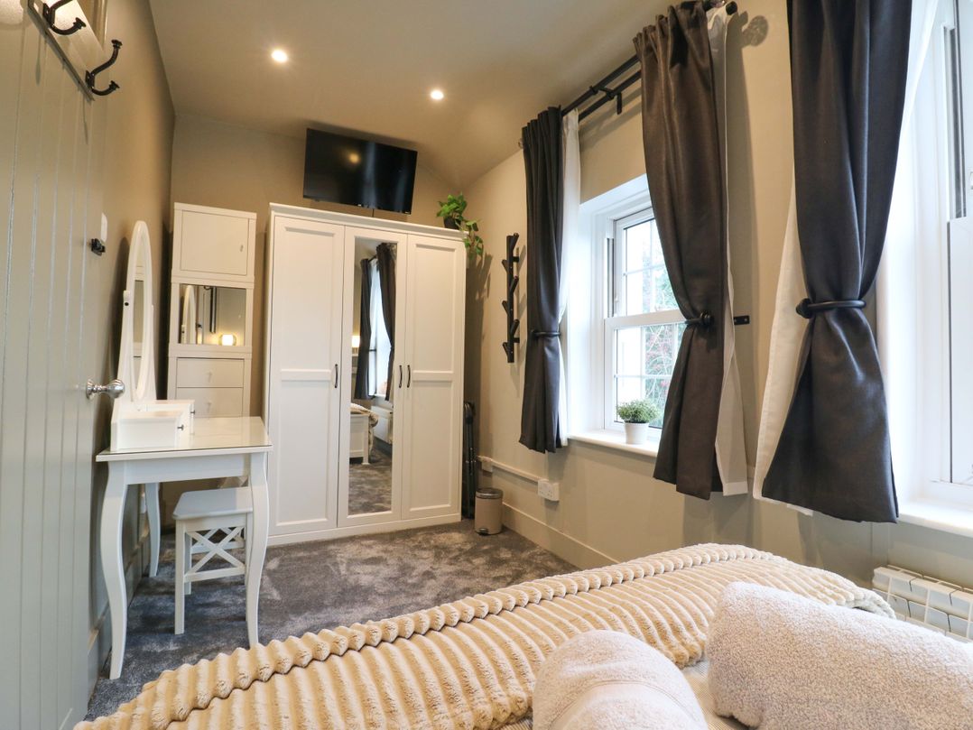 1A Coastguard Cottages