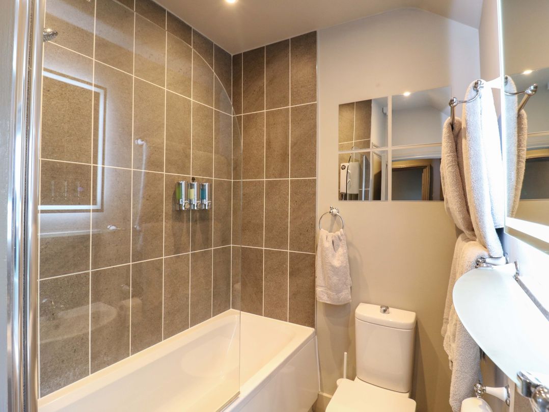 1A Coastguard Cottages