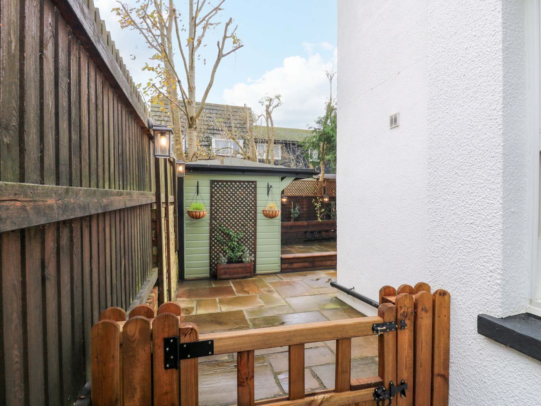 1A Coastguard Cottages