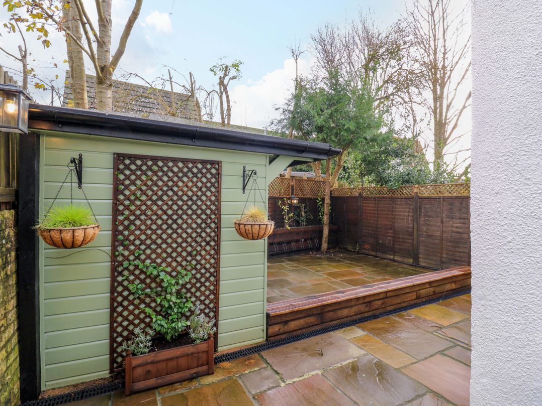 1A Coastguard Cottages