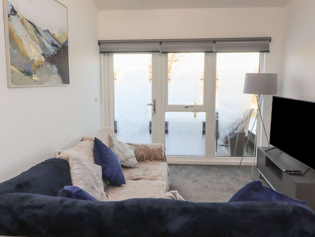 Apartment 20, River View