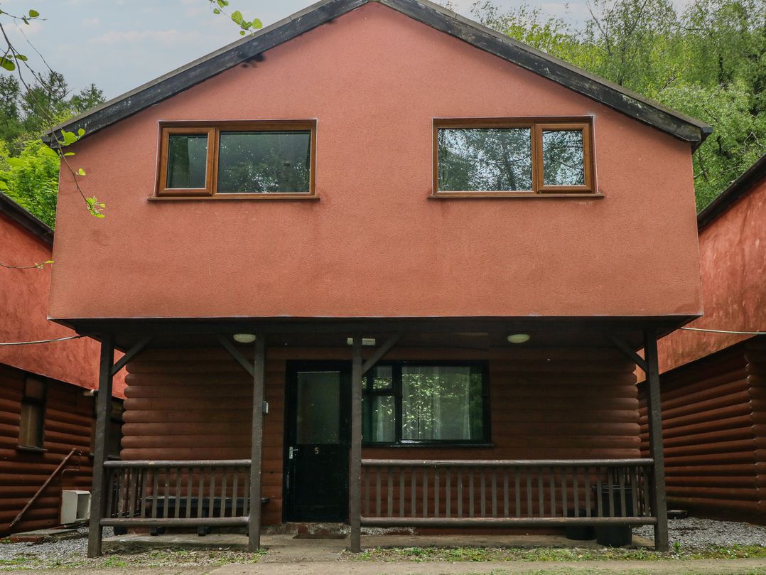 Cabin No. 5 - Salt and Fern Cabins
