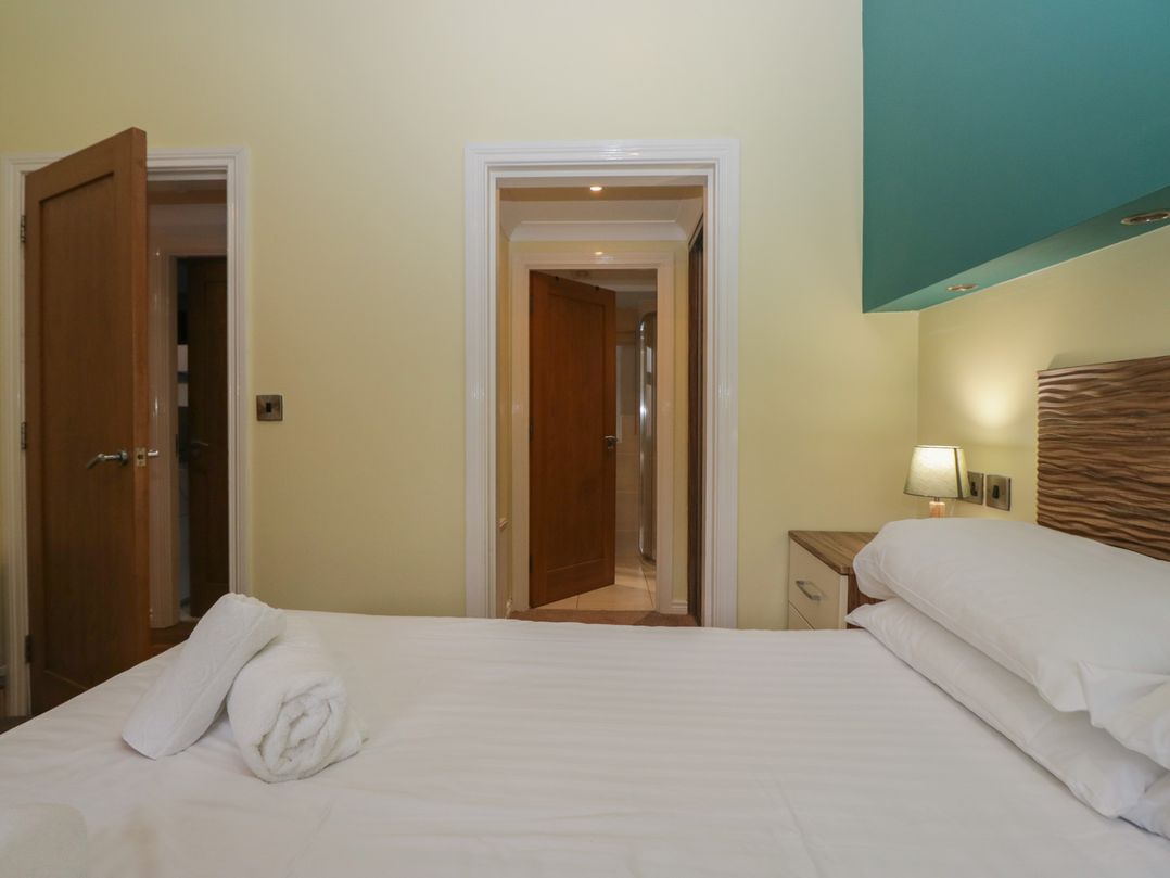 High Lake View Lodge