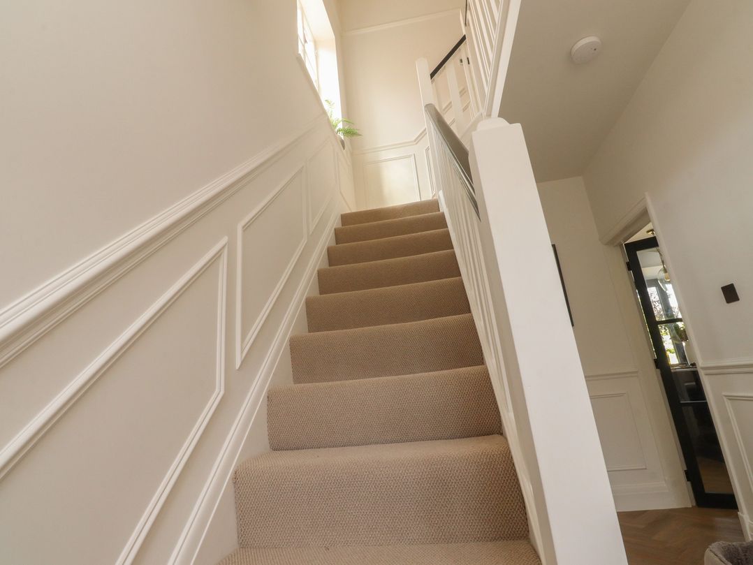 11 Sandhurst Avenue