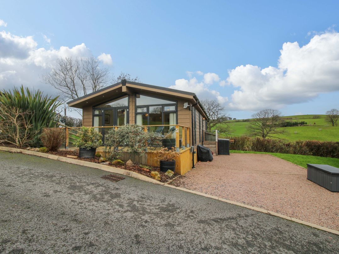 The Hedgerows - Hillview Lodges