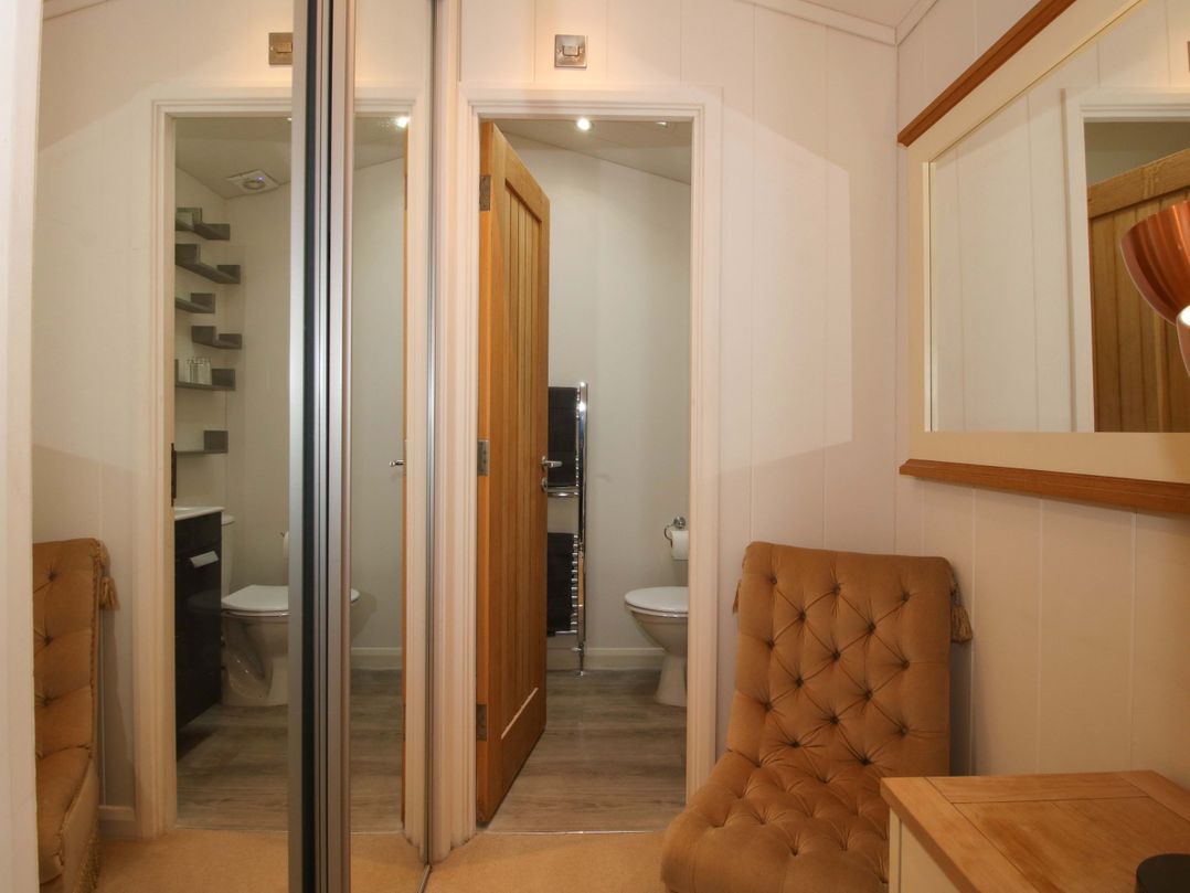 The Hedgerows - Hillview Lodges