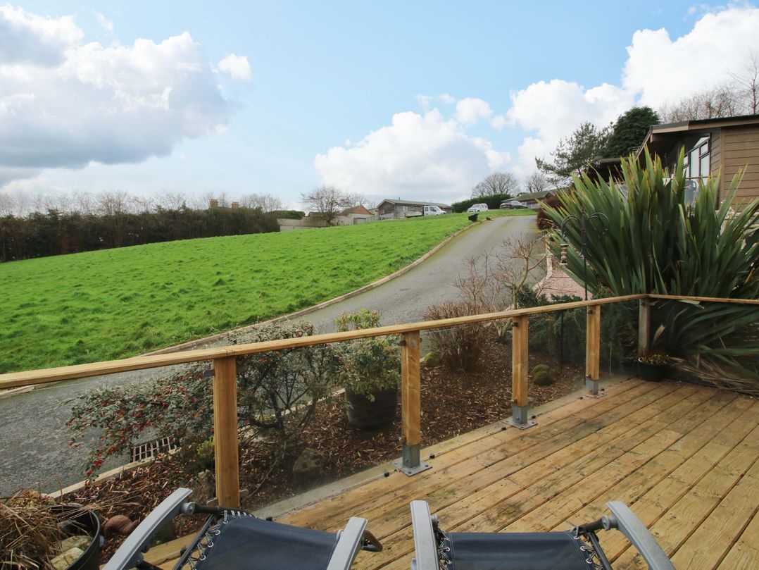 The Hedgerows - Hillview Lodges