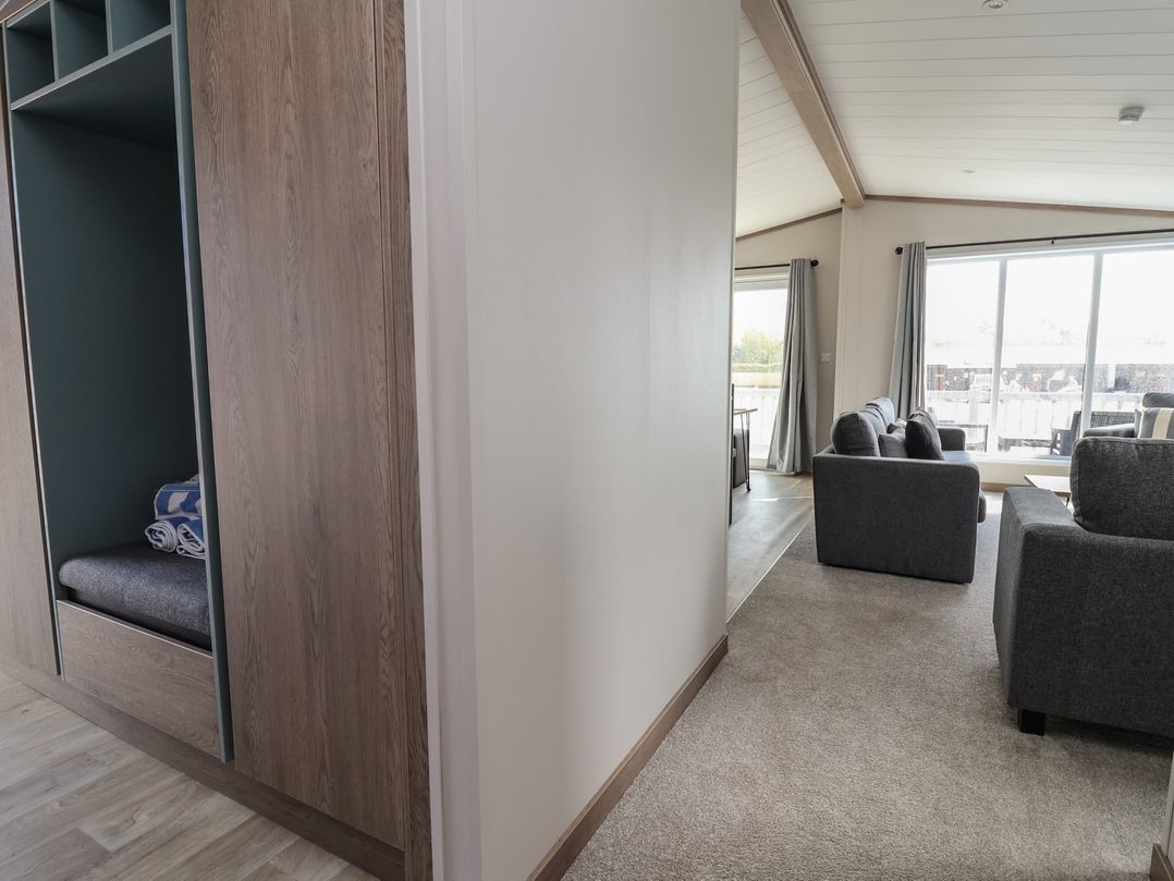Cedar Lodge 3 Bedrooms with hot tub