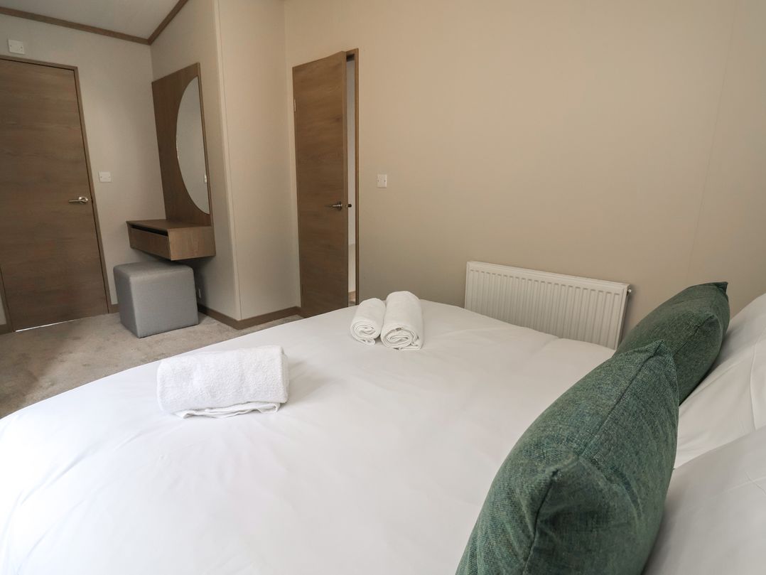 Cedar Lodge 3 Bedrooms with hot tub