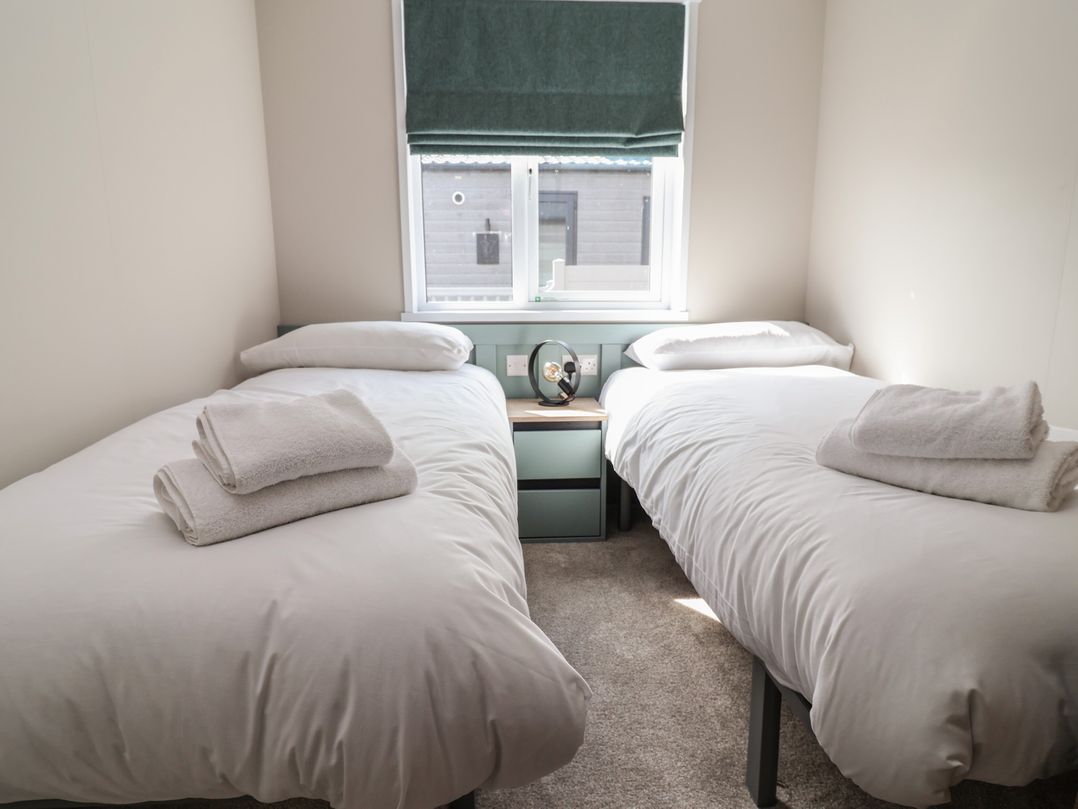 Cedar Lodge 3 Bedrooms with hot tub
