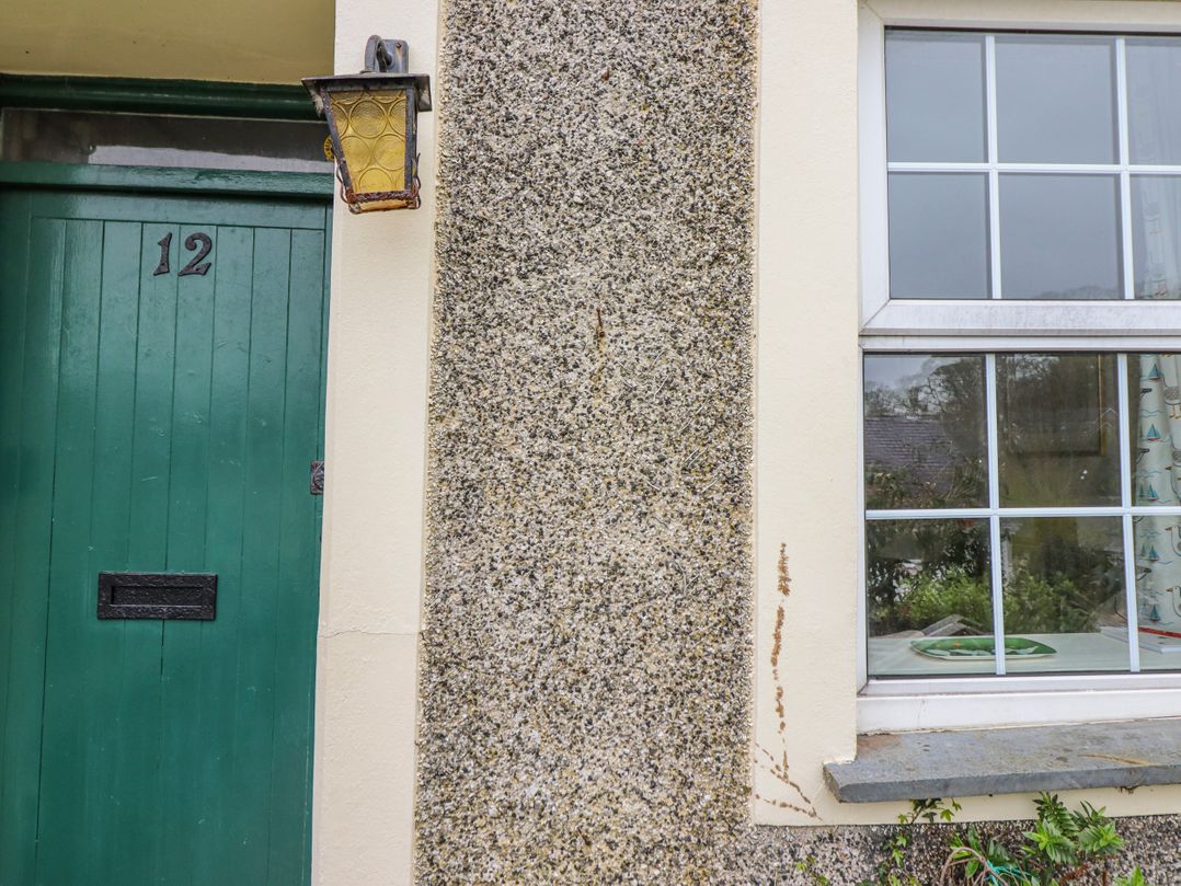 12 Glyn Terrace