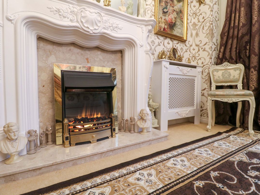 41 Lower Birches Way