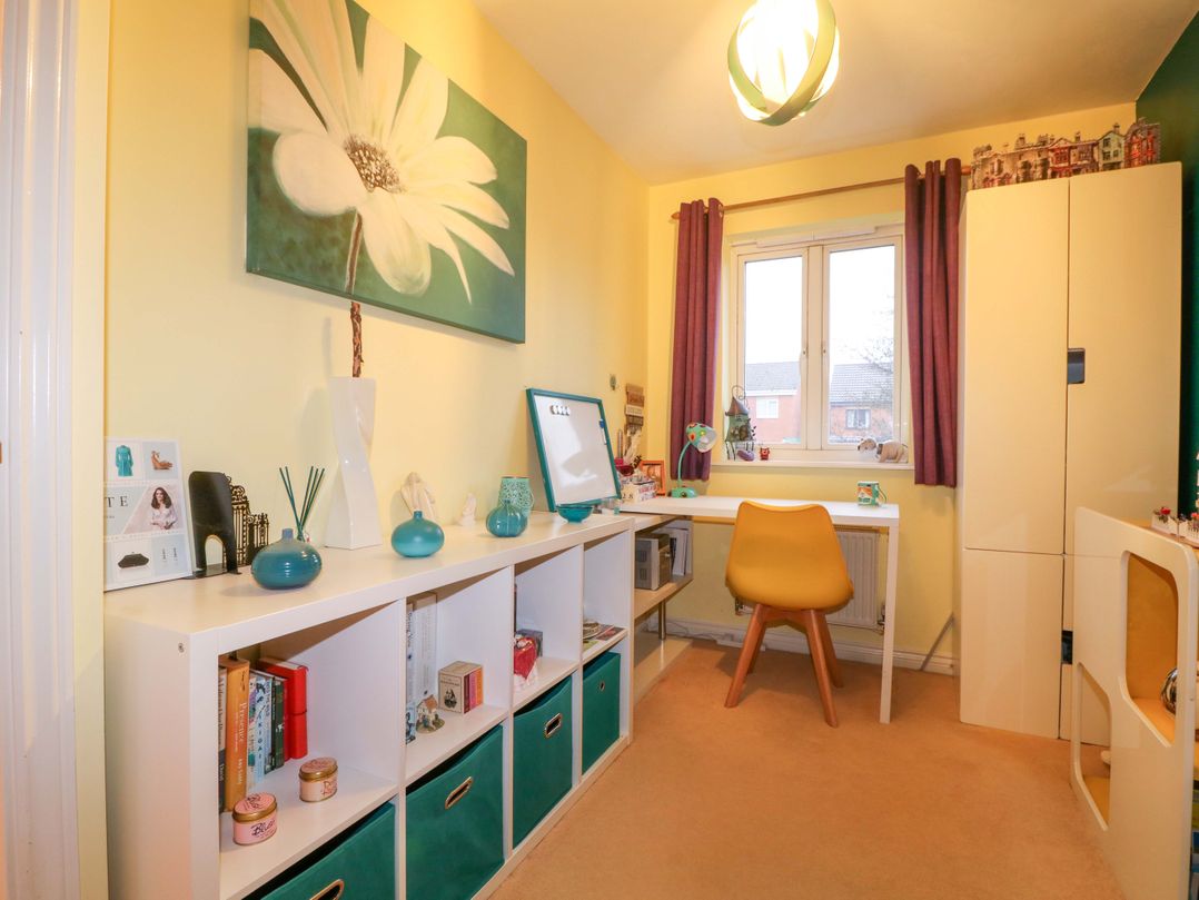 41 Lower Birches Way