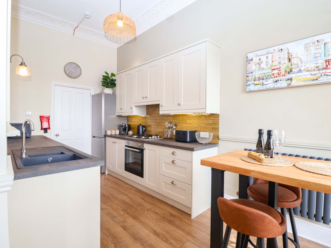 Flat 2 The Moorings