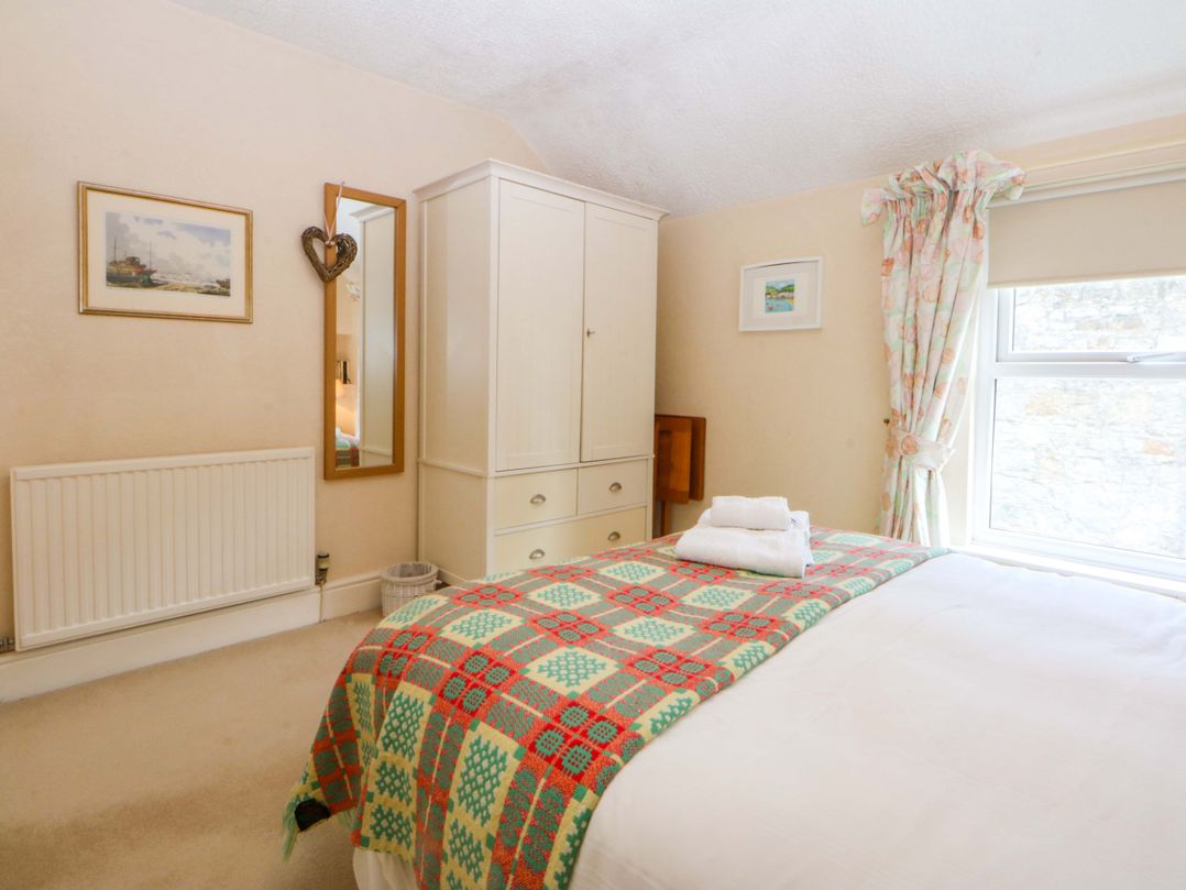 15 Rose Hill