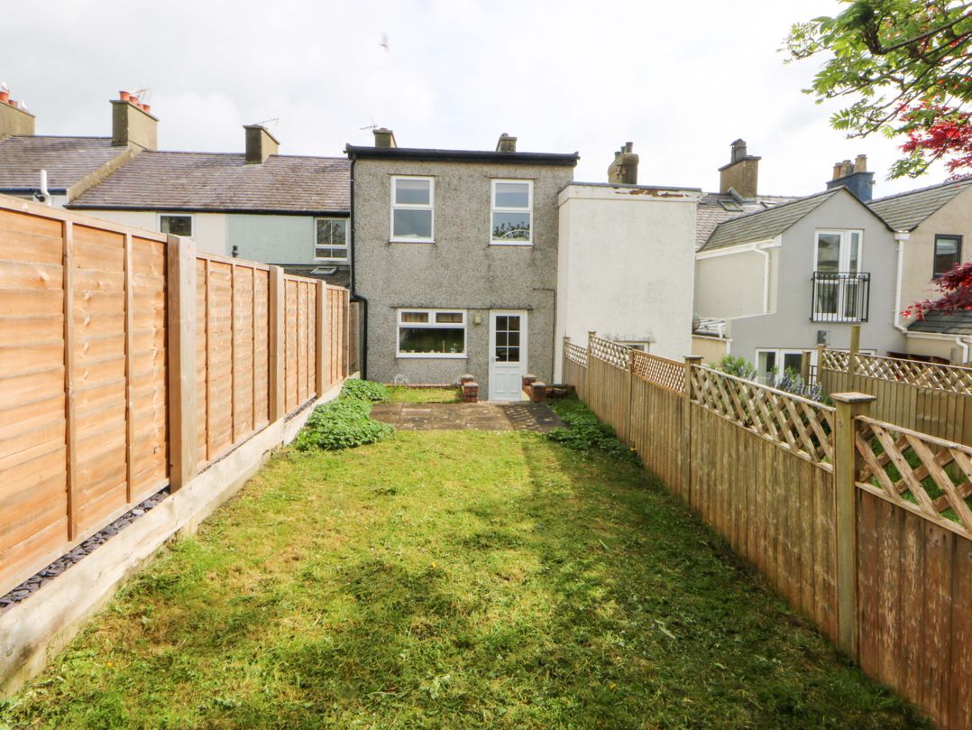 15 Rose Hill