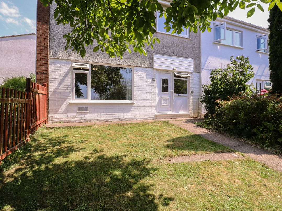 24 Cefn Court