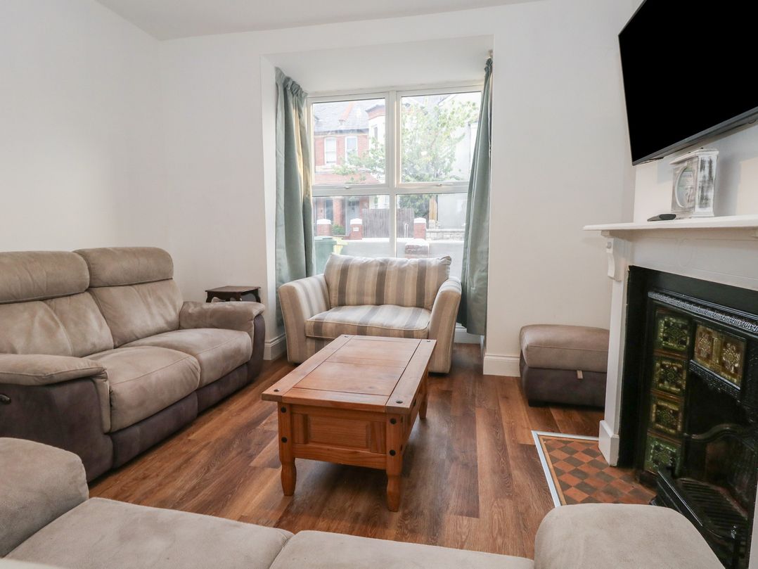 93 Abbotsbury Road