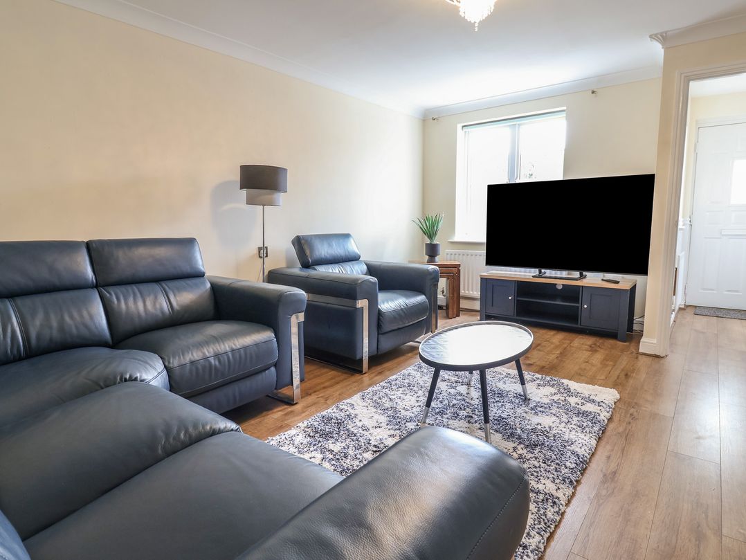 31 Llys Ogwen