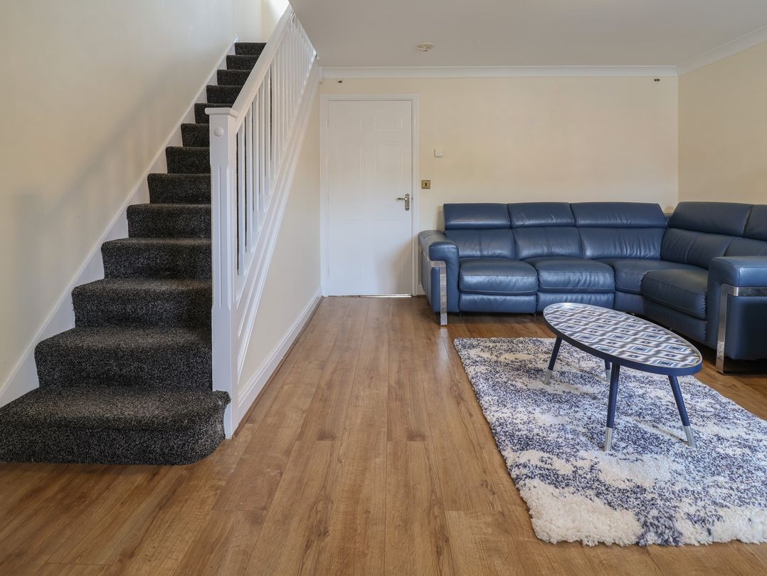 31 Llys Ogwen