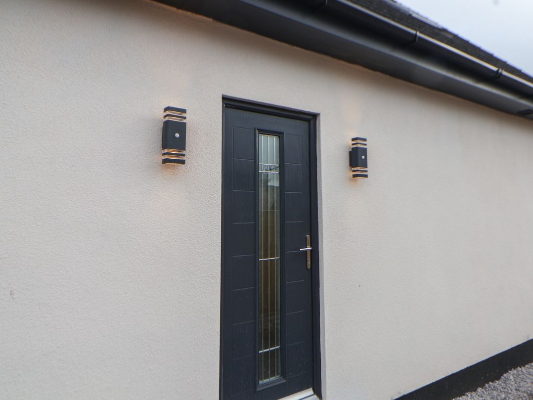 Mike’s Place On The Cove