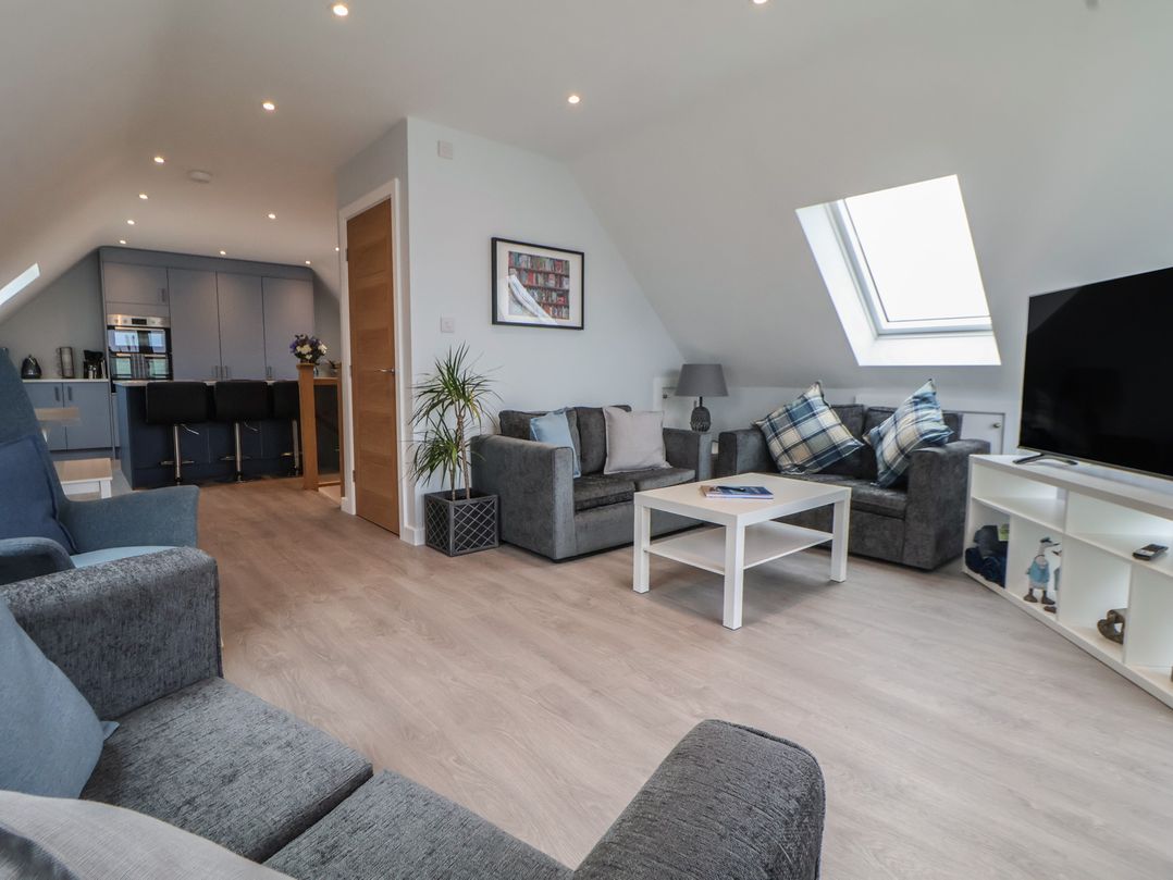 Mike’s Place On The Cove