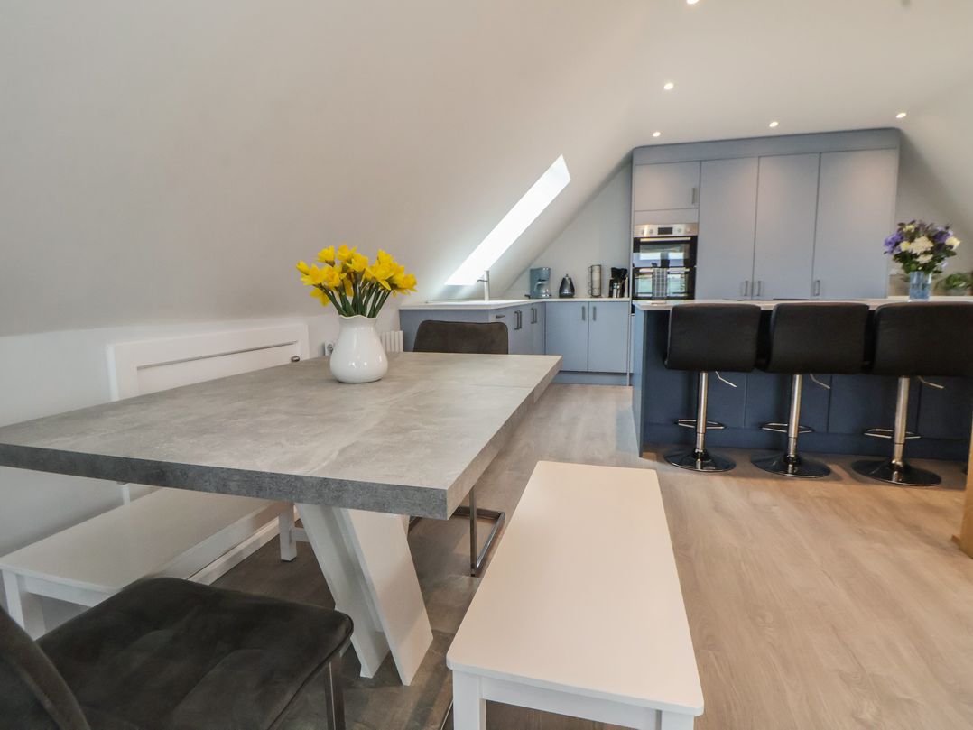 Mike’s Place On The Cove