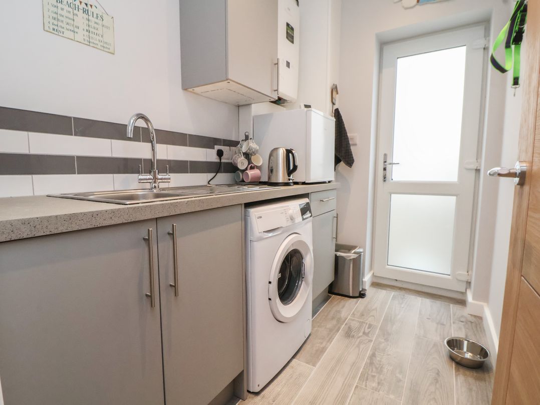 Mike’s Place On The Cove