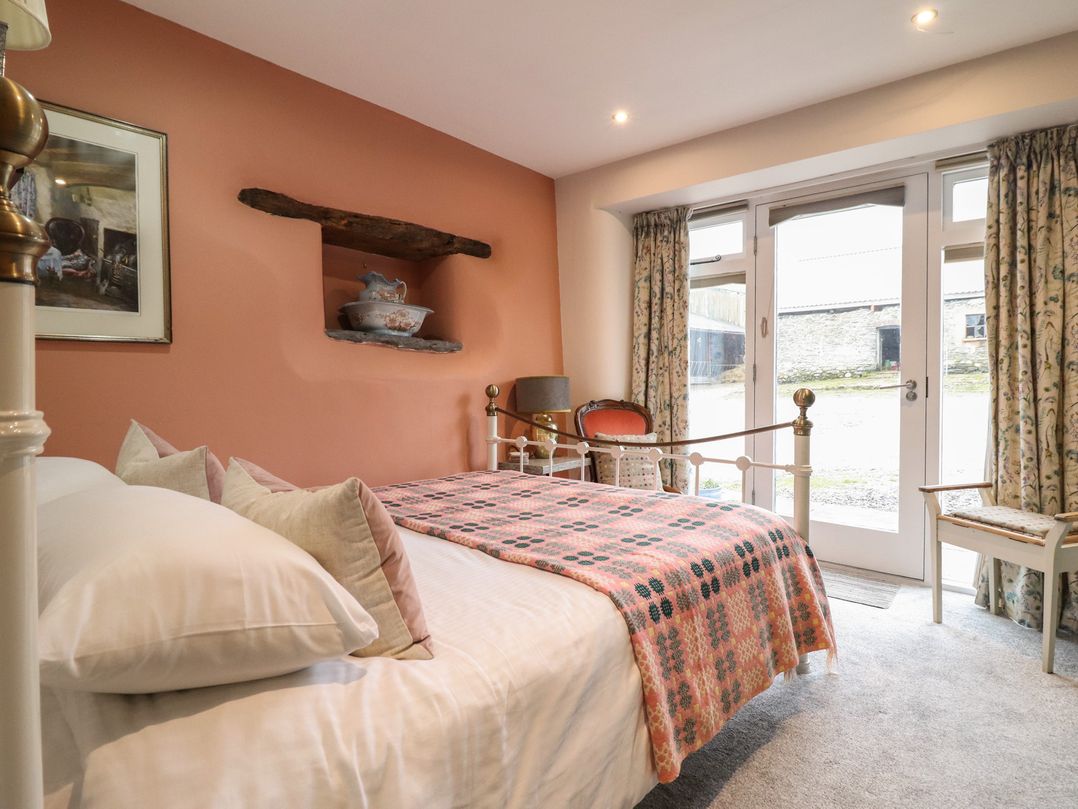 The Old Cartshed | Yr Hen Gwt Cart