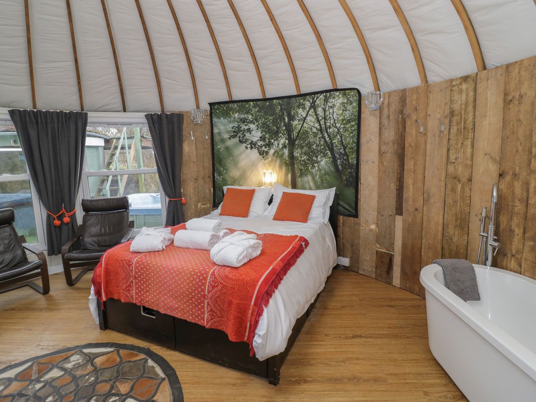 Lakeview Yurt