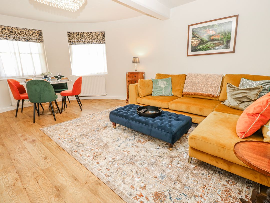 Clifton Lodge