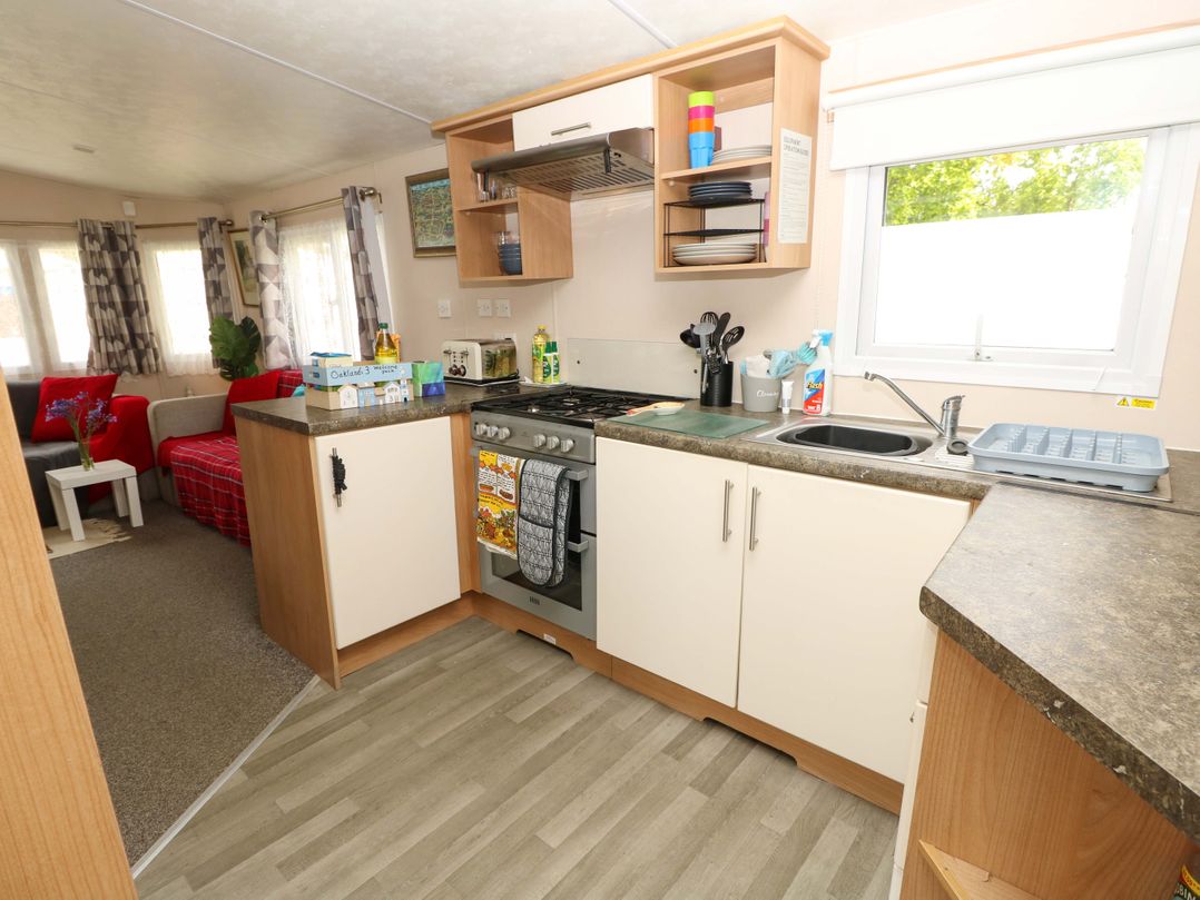 Oaklands 3