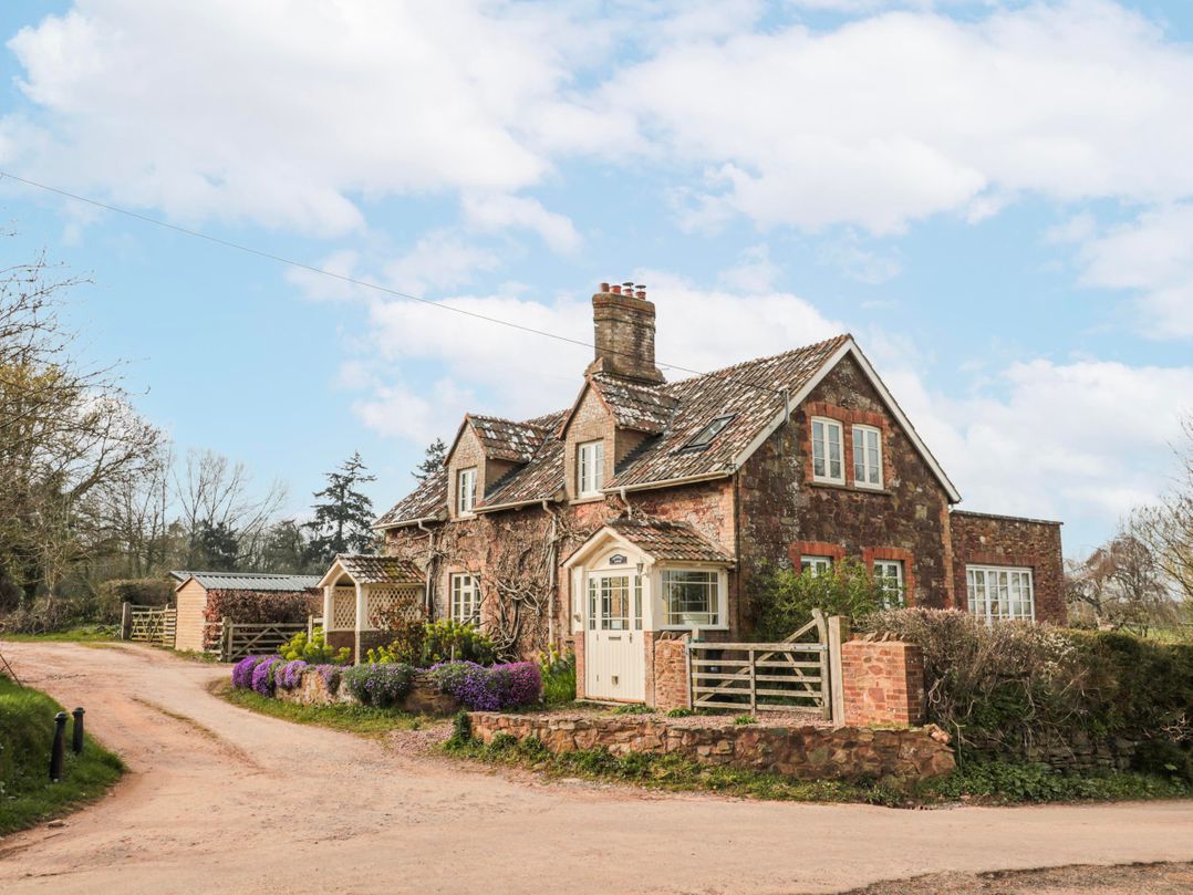 Tuxwell Lodge