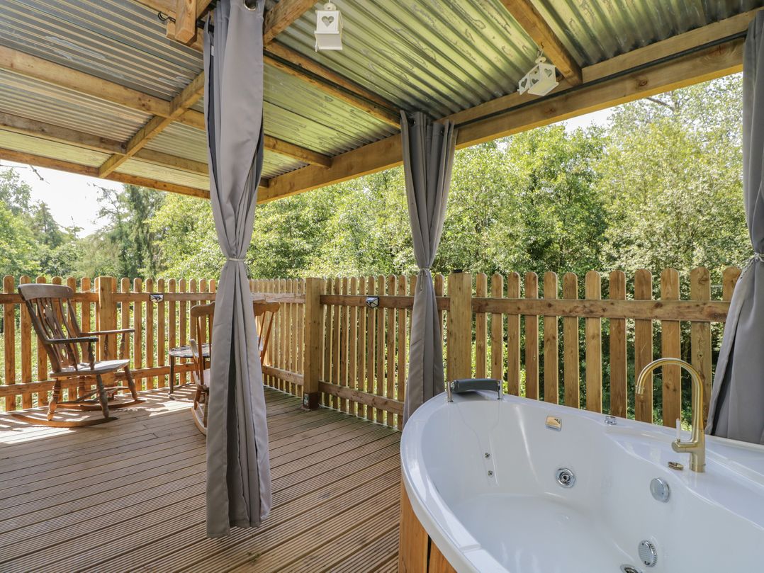 Robins Nest Lodge