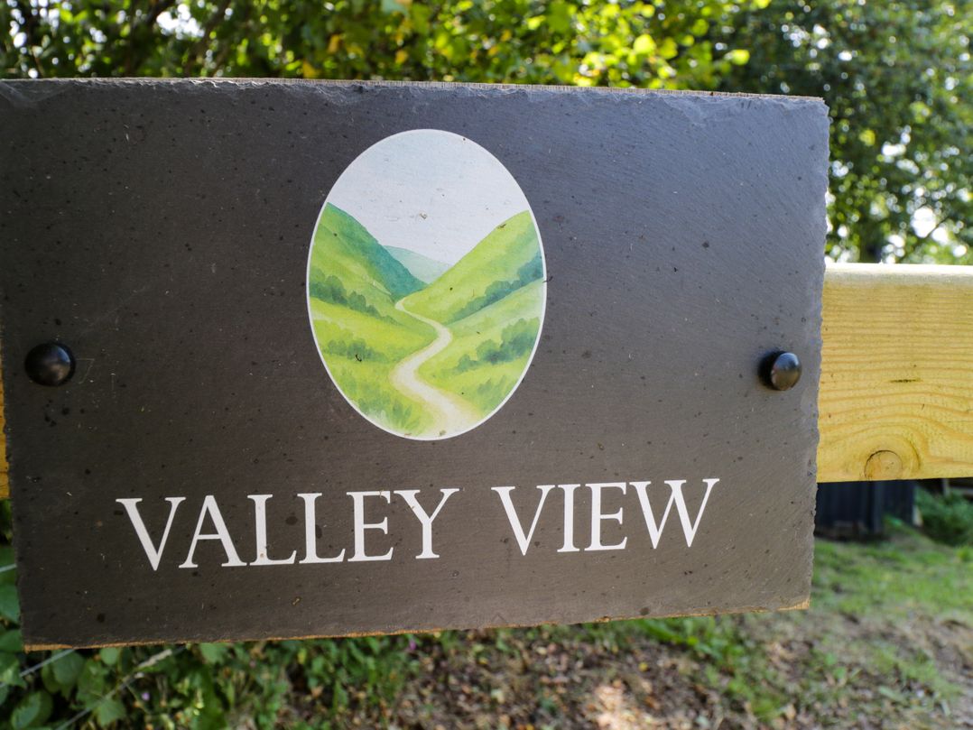 Valley View Shepherd's Hut