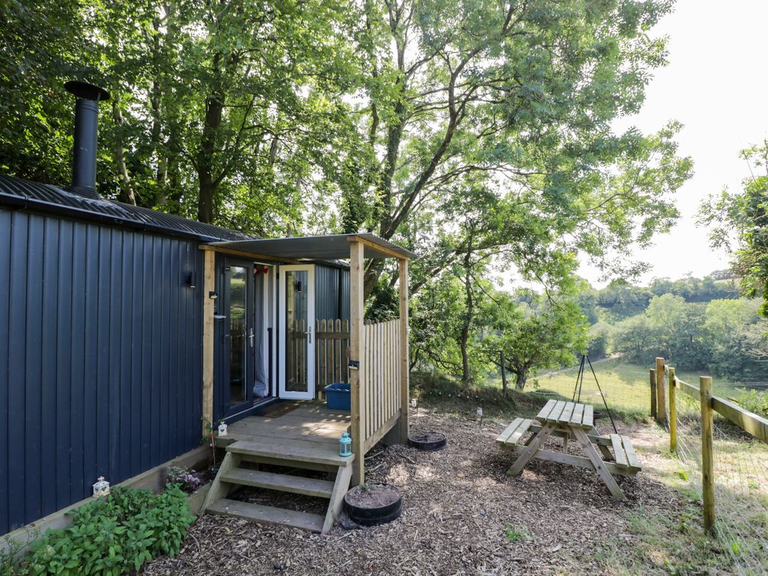 Valley View Shepherd's Hut