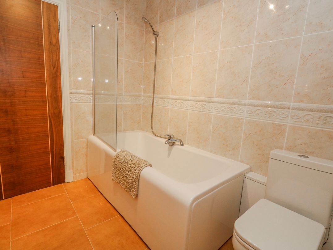 Flat 17 Golden Gates