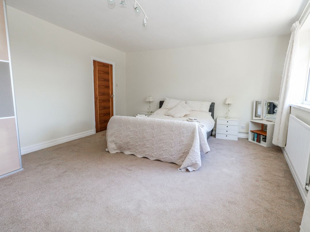 Flat 17 Golden Gates