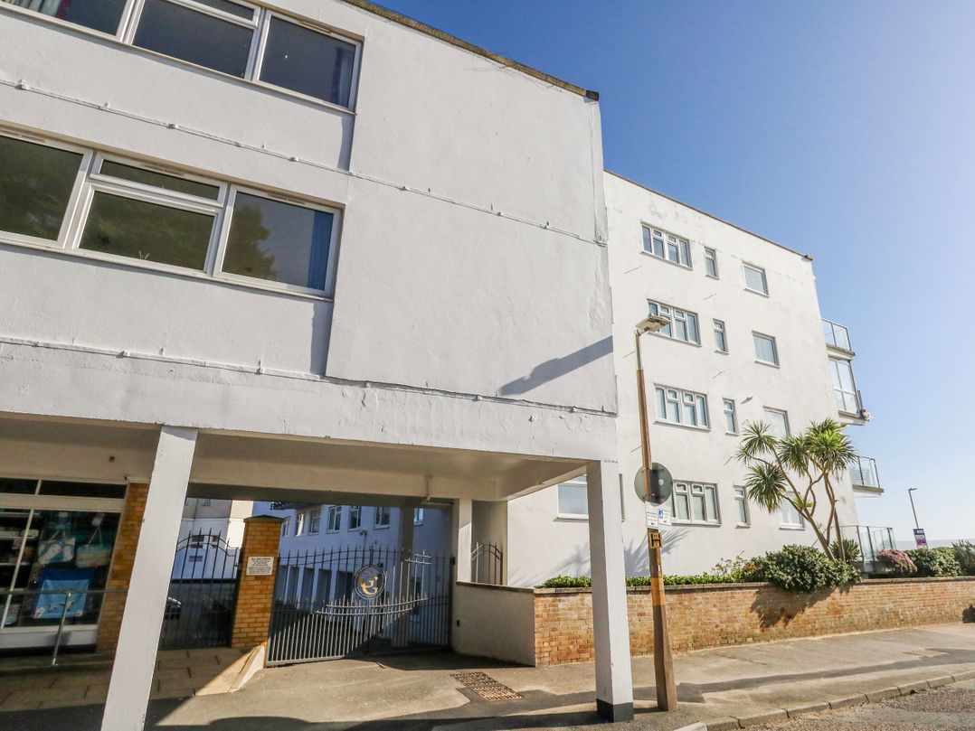 Flat 17 Golden Gates