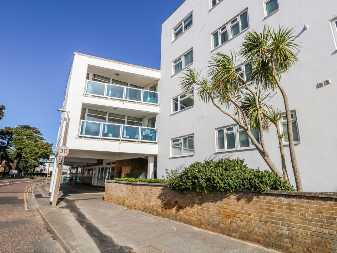 Flat 17 Golden Gates