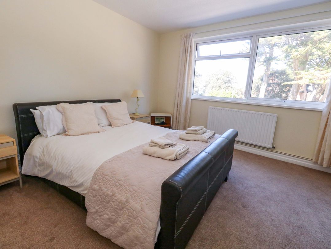 Flat 17 Golden Gates
