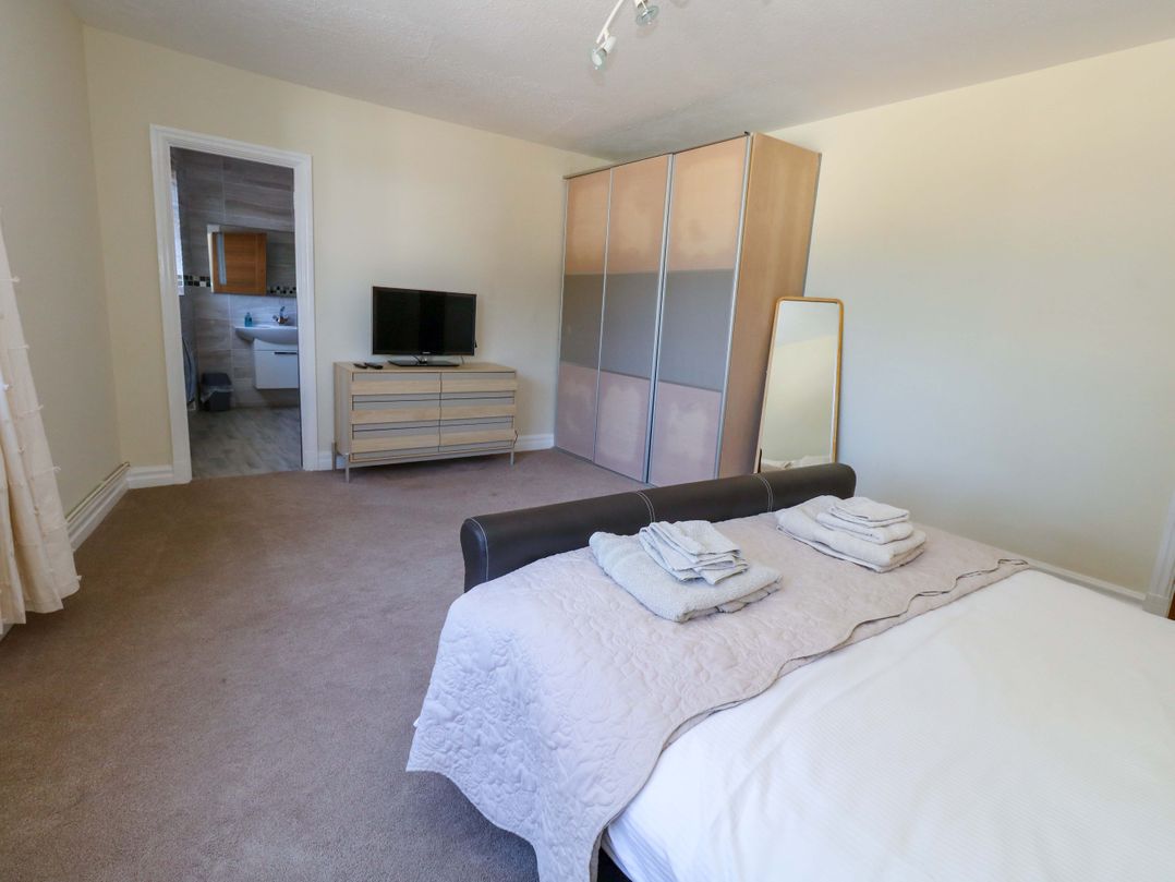 Flat 17 Golden Gates