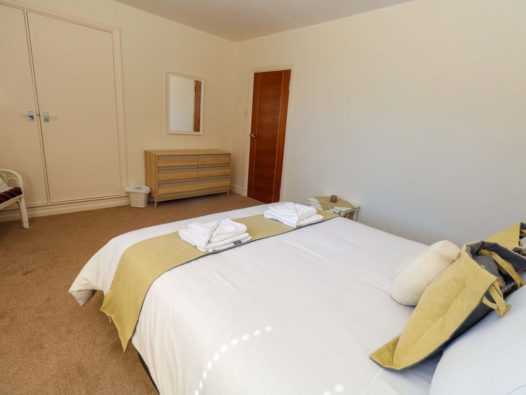 Flat 17 Golden Gates