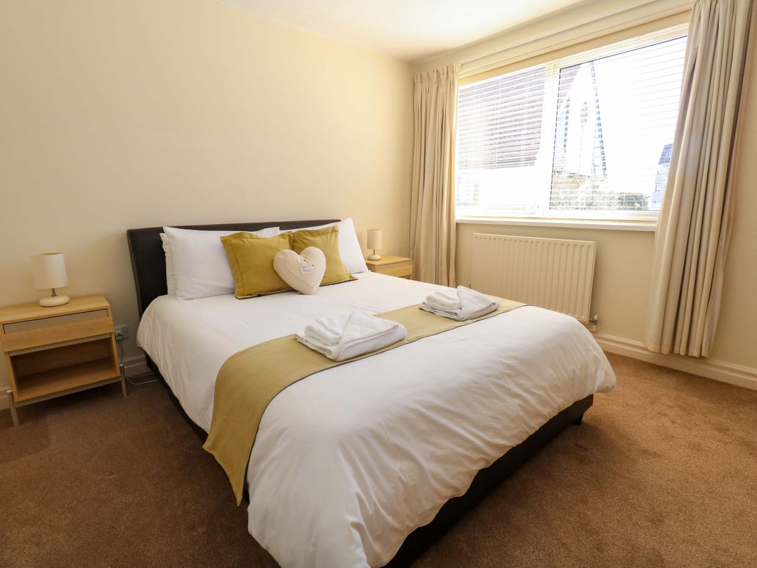 Flat 17 Golden Gates