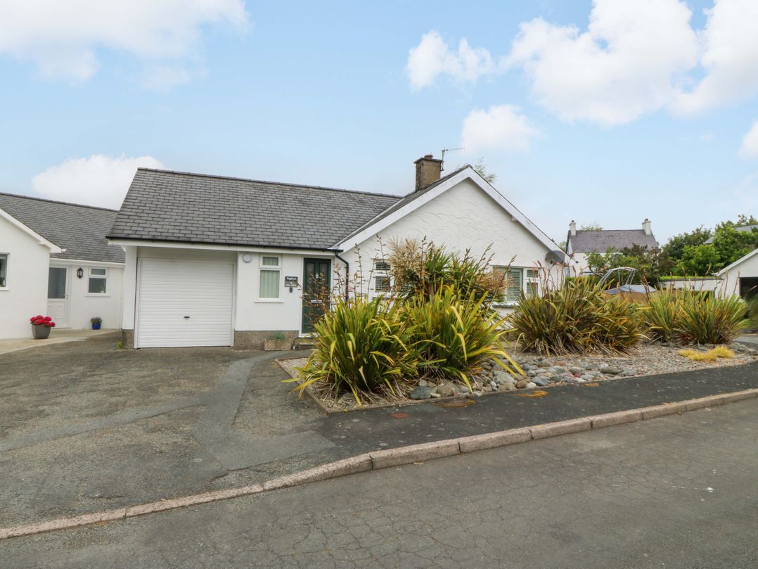 5 Ger Afon