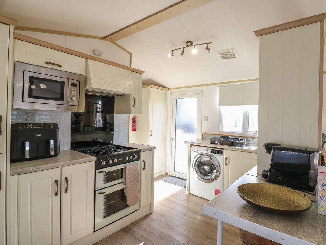 Debonair Atlas Caravan Rental Stonham Barns