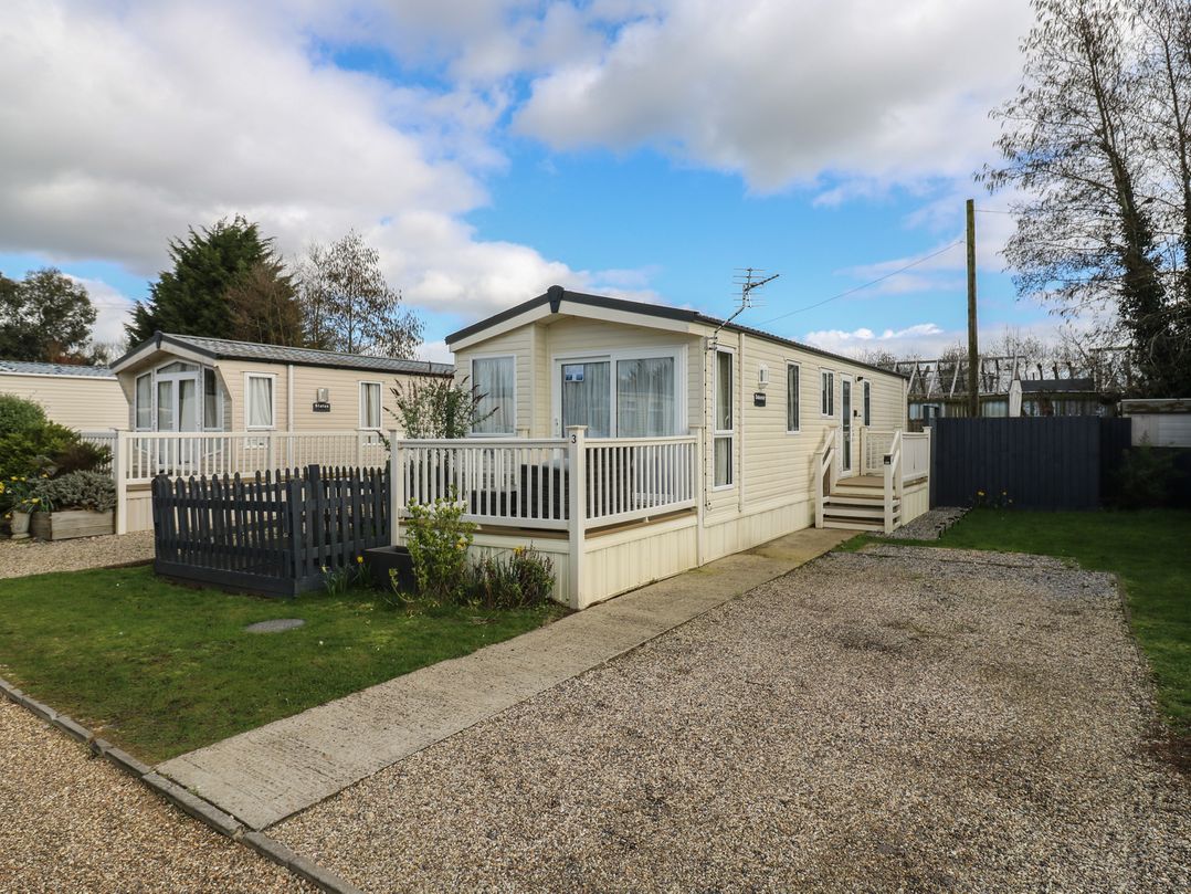 Debonair Atlas Caravan Rental Stonham Barns