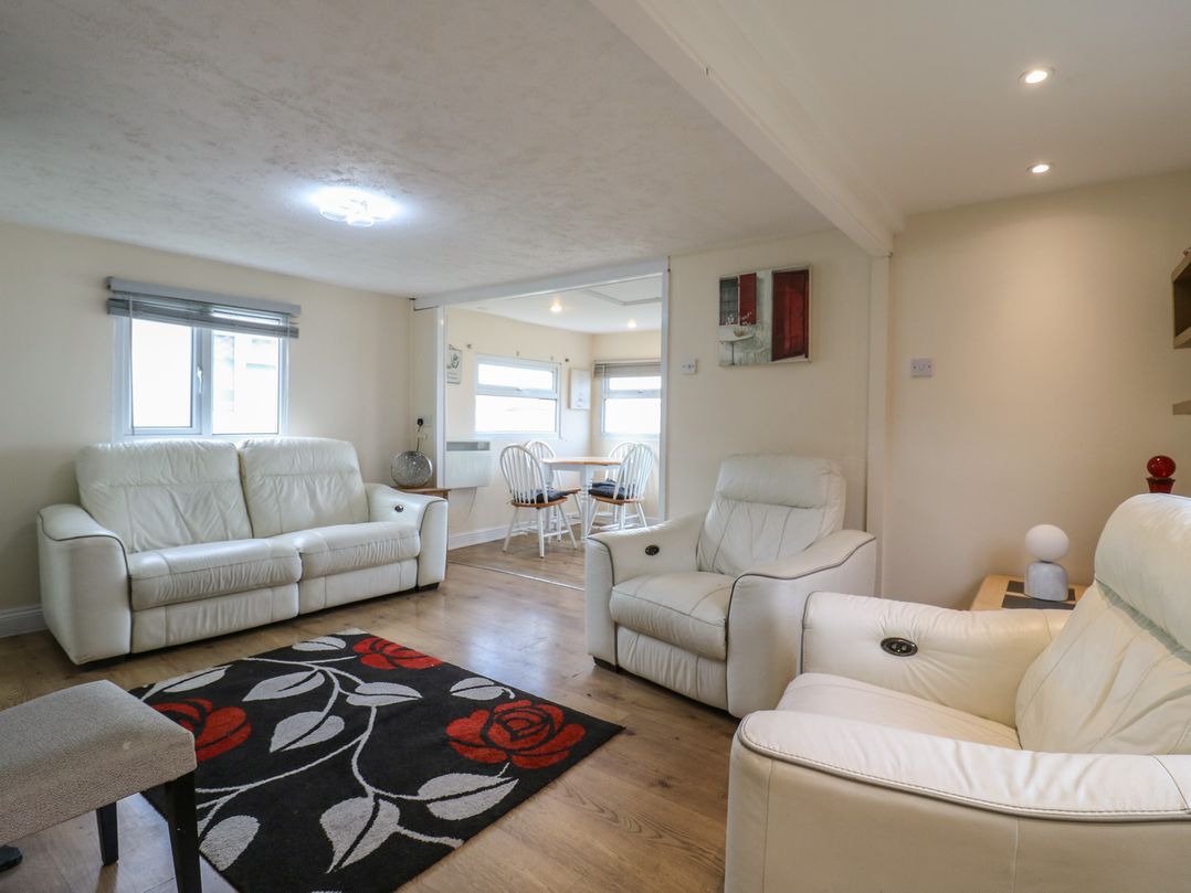 Salt Air 130 @ Park Ave Holiday Village and Southbank Club