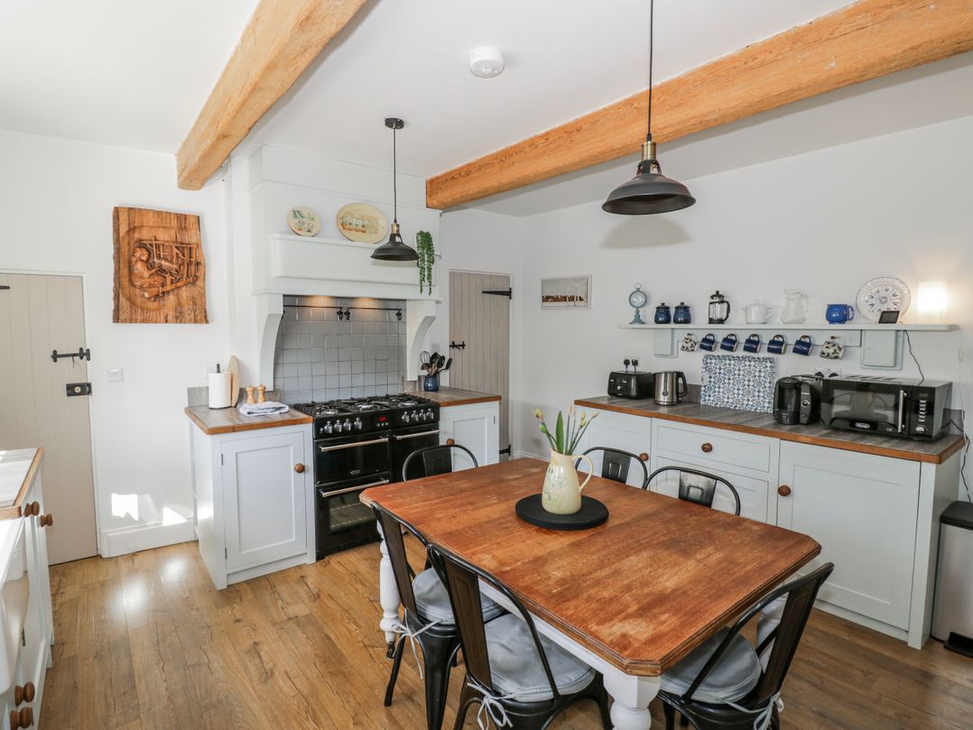 Halliday’s Cottages - The Folly