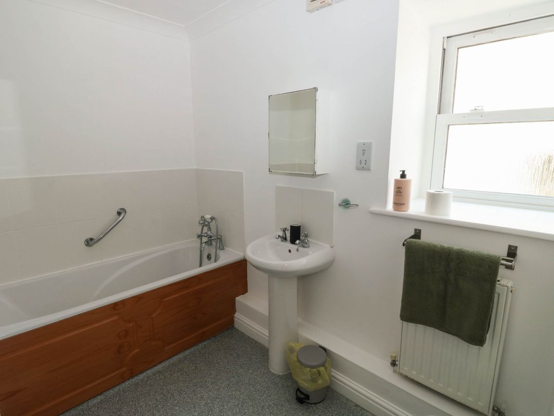 Flat 1